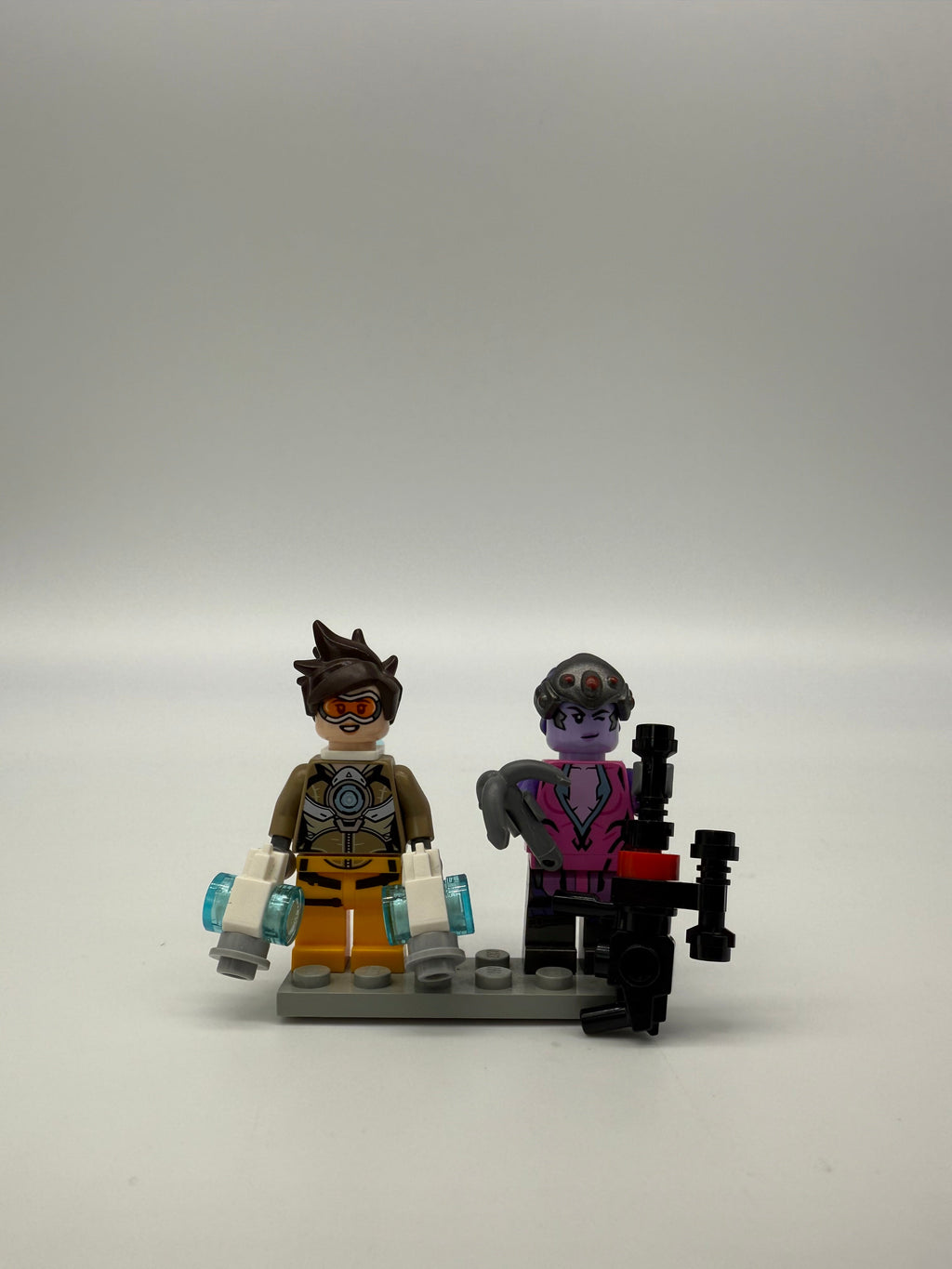 Tracer vs. Widowmaker product image 3, provided for visual reference and product detail review