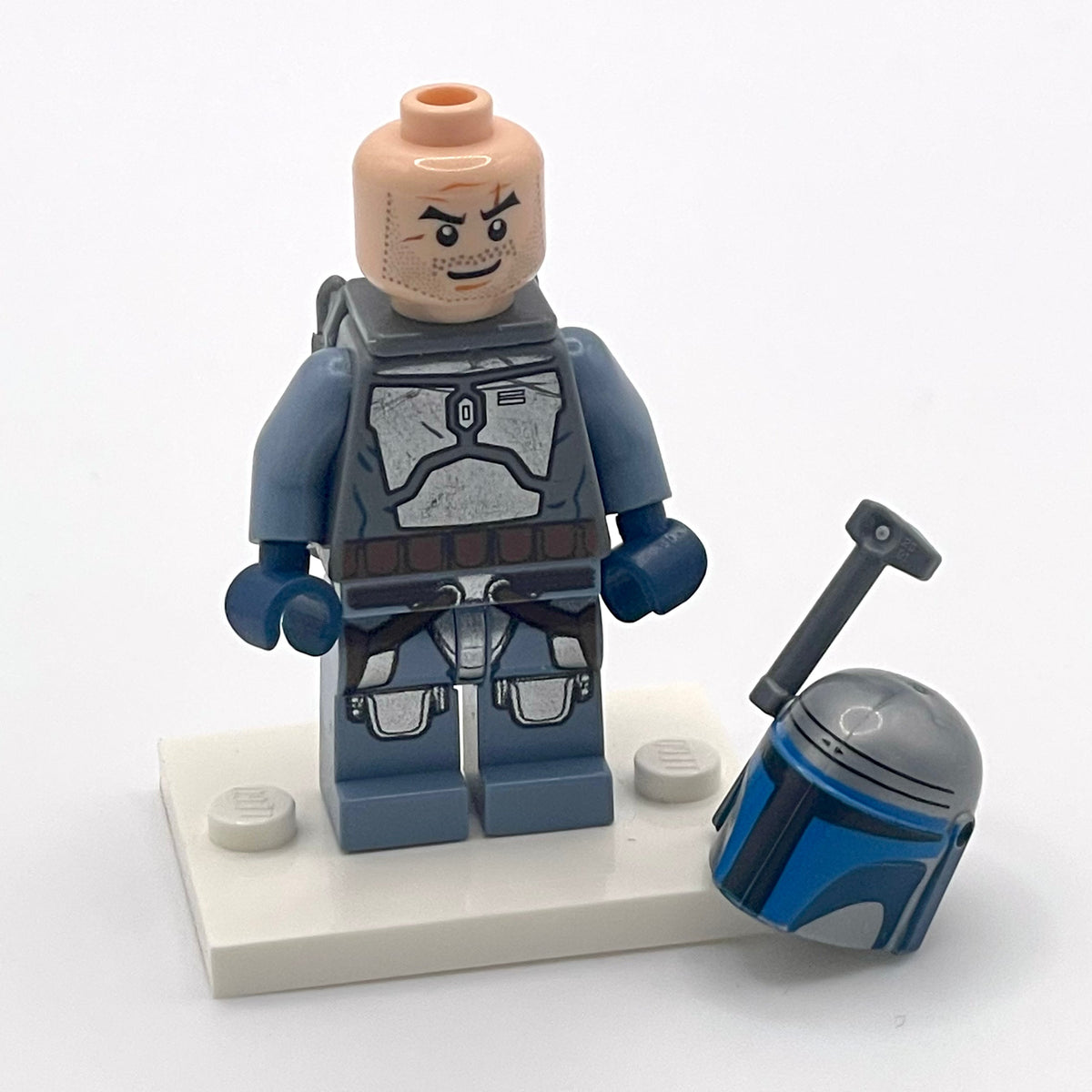Jango Fett - Light Nougat Head, Smile (DARK GREY JETPACK)(Some Torso Wear) product image 2, provided for visual reference