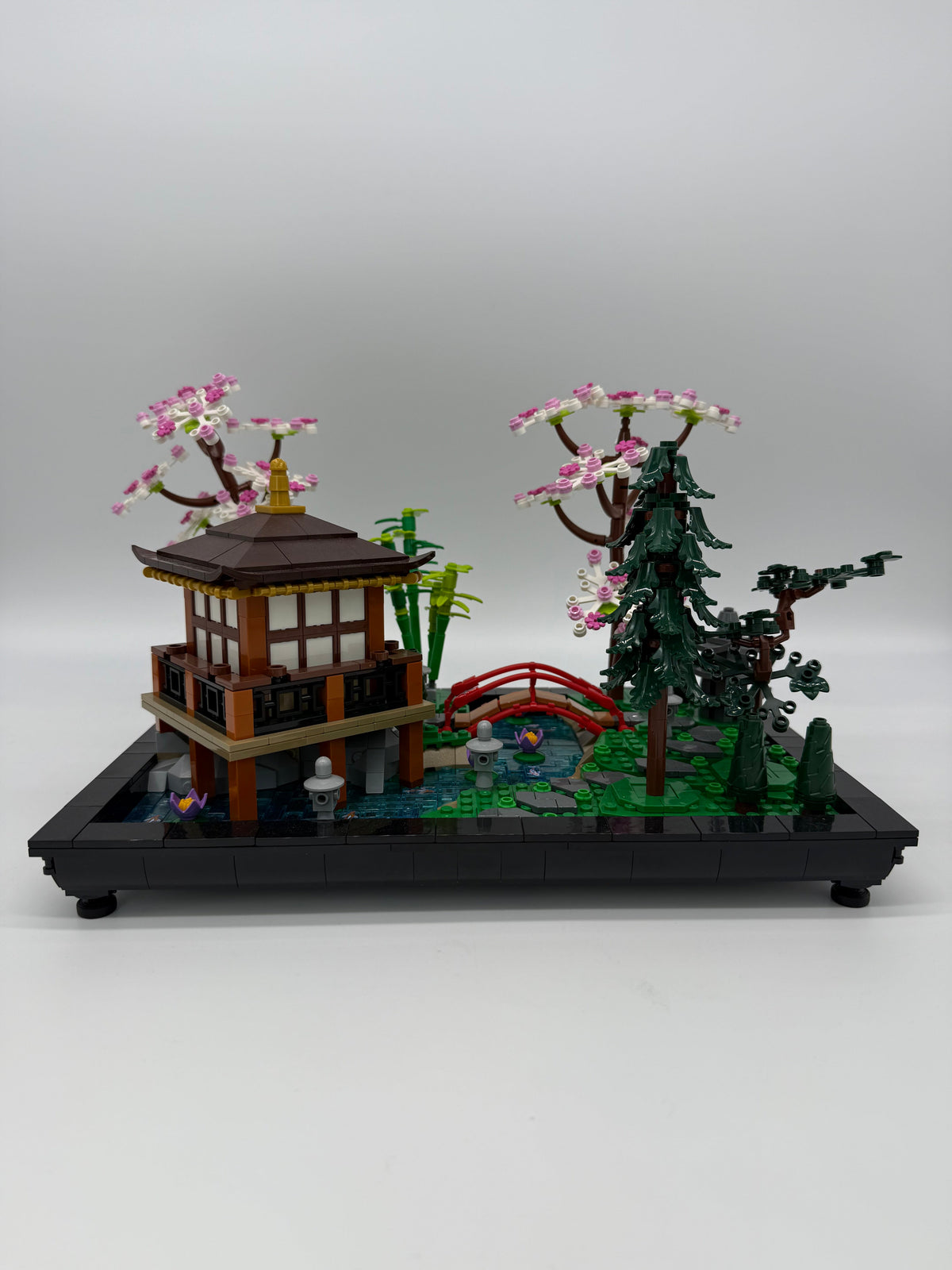 Gardens of the World - Tranquil Garden product image 1, provided for visual reference and product detail review