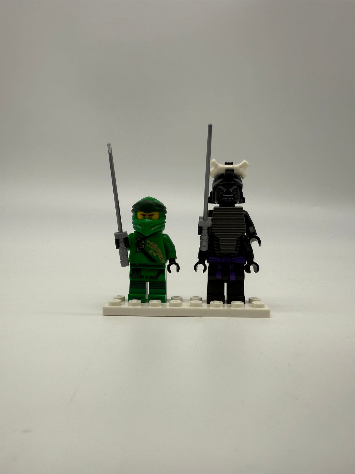 Spinjitzu Lloyd vs. Garmadon product image 3, provided for visual reference and product detail review