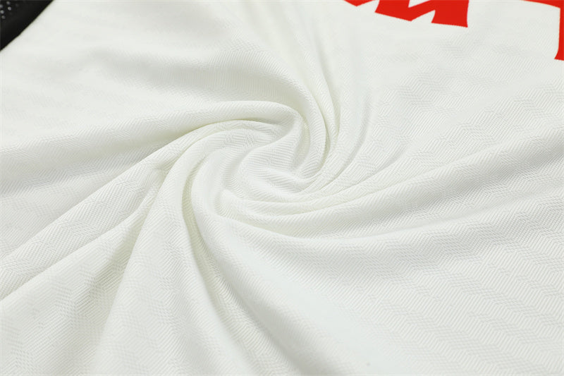 Liverpool Training Tracksuits 25/26 Football Kit Player product image 9