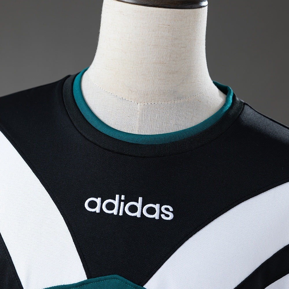 Liverpool Retro Jersey 2026-2027 Long Sleeves Football Kit product image 7