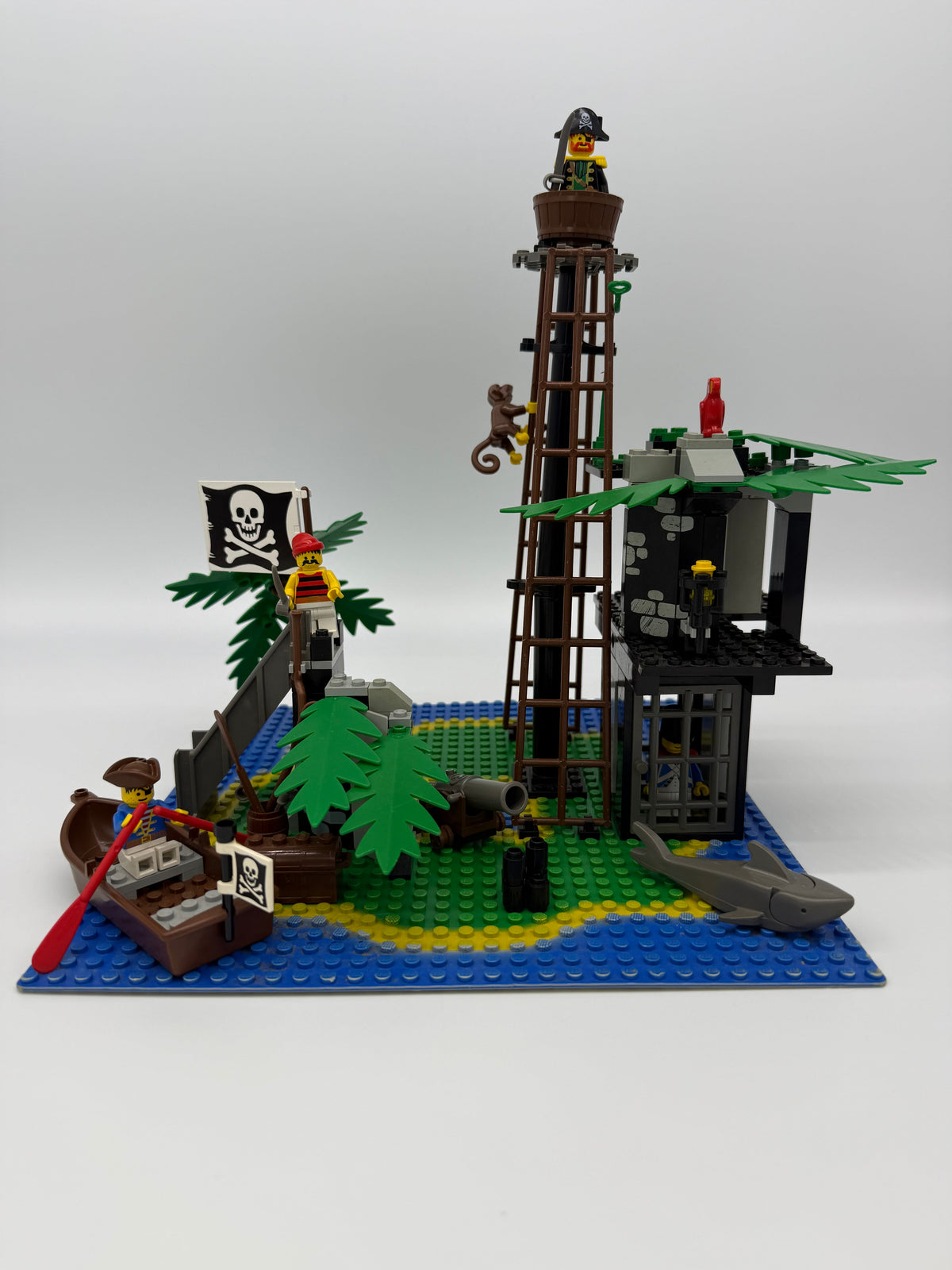 Forbidden Island product image 2, provided for visual reference and product detail review