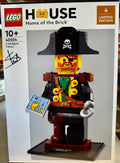 40504 A Minifigure Tribute (Signed) product image 1, provided for visual reference and product detail review