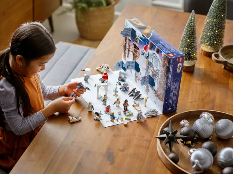 LEGO® Star Wars™ Advent Calendar 2022 75340 product image 6, provided for visual reference and product detail review