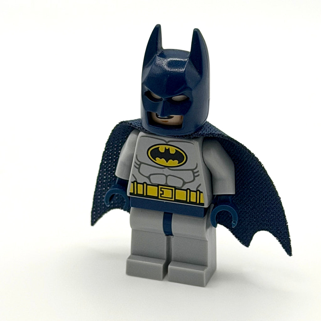 Batman - Light Bluish Gray Suit with Yellow Belt and Crest, Dark Blue Mask and Cape (Type 1 Cowl) product image 1, provided