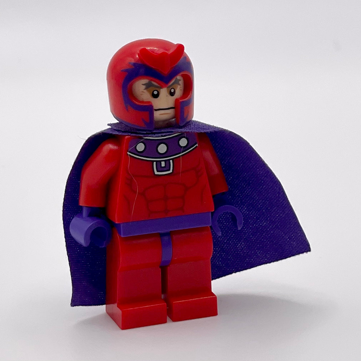 Magneto - Red Outfit, Cloth Cape product image 1, provided for visual reference and product detail review