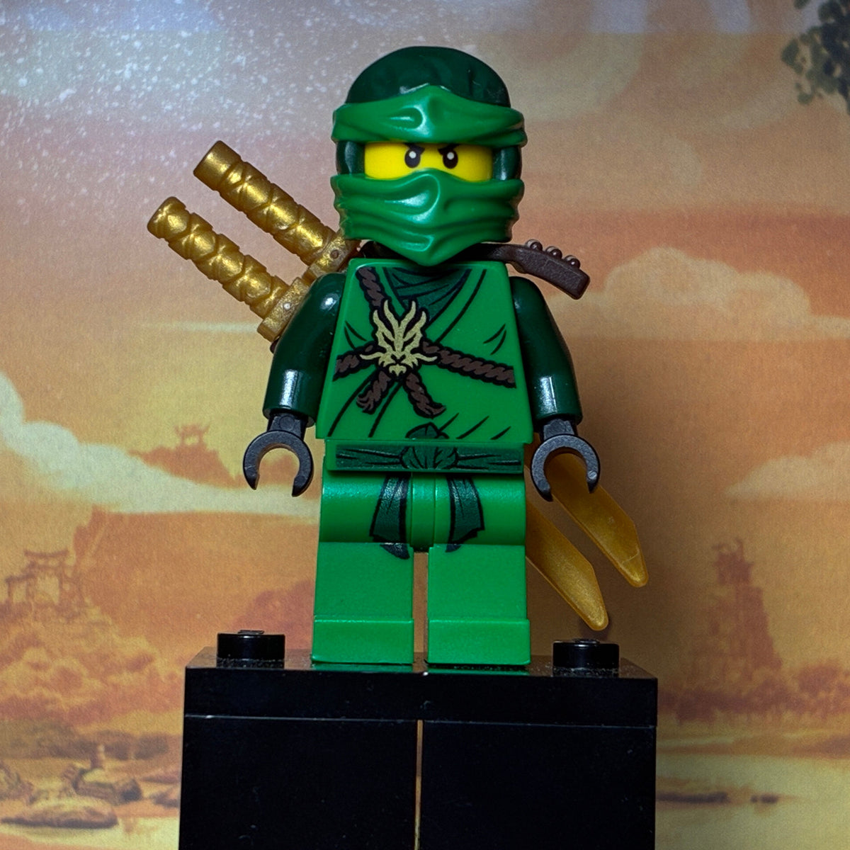 Lloyd (Honor Robe) - Ninjago (Njo0226) product image 1, provided for visual reference and product detail review