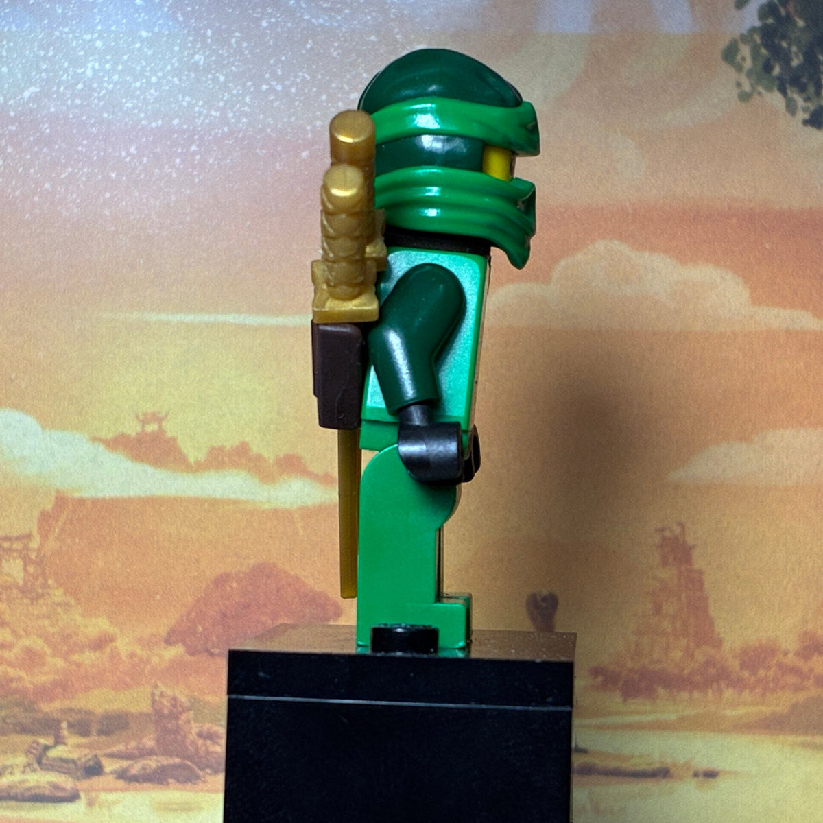Lloyd (Honor Robe) - Ninjago (Njo0226) product image 2, provided for visual reference and product detail review