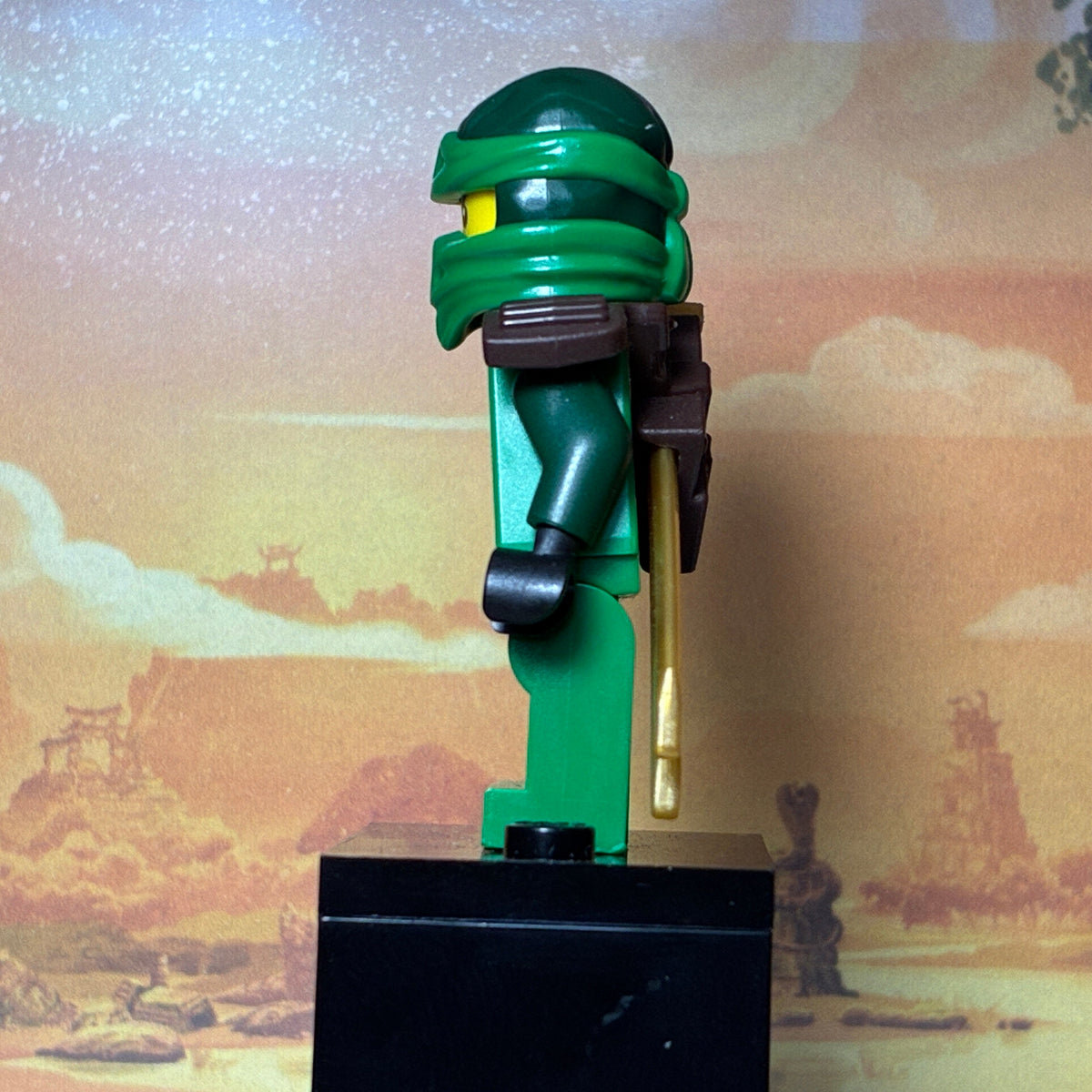 Lloyd (Honor Robe) - Ninjago (Njo0226) product image 3, provided for visual reference and product detail review