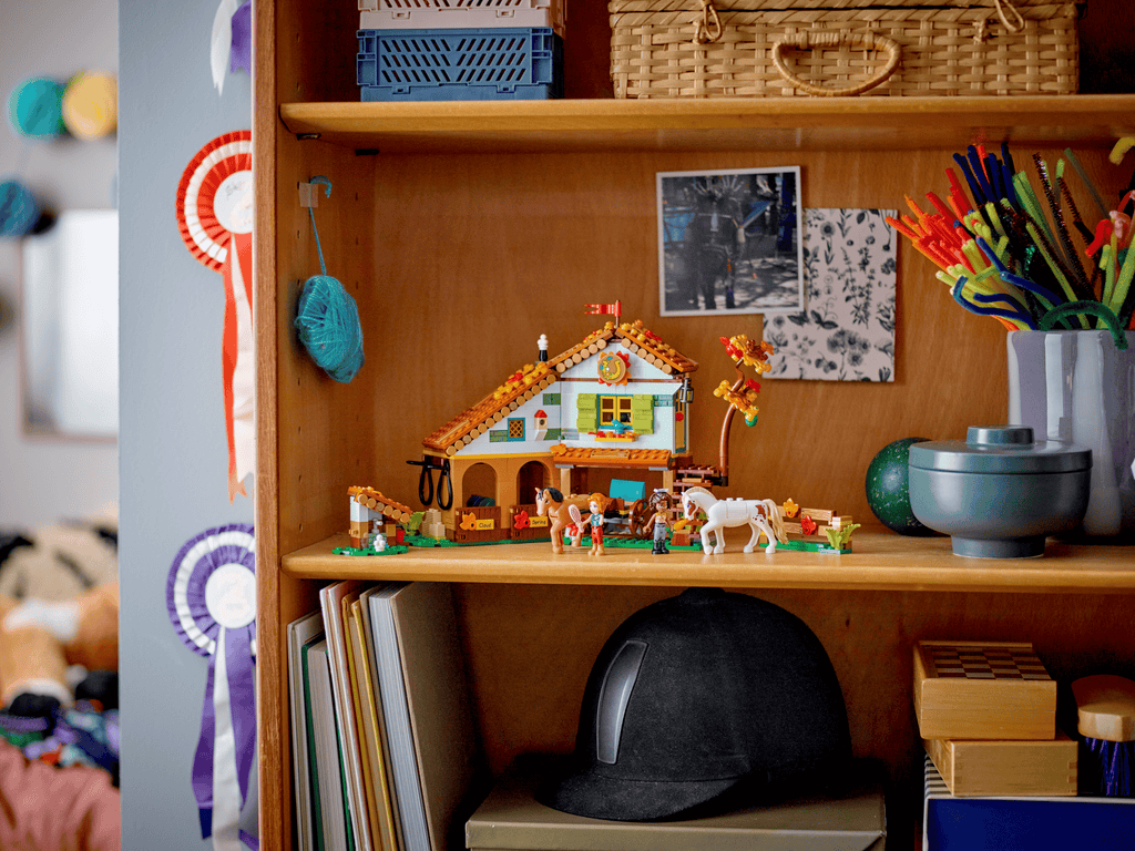 LEGO® Friends Autumn’s Horse Stable (41745) product image 9, provided for visual reference and product detail review