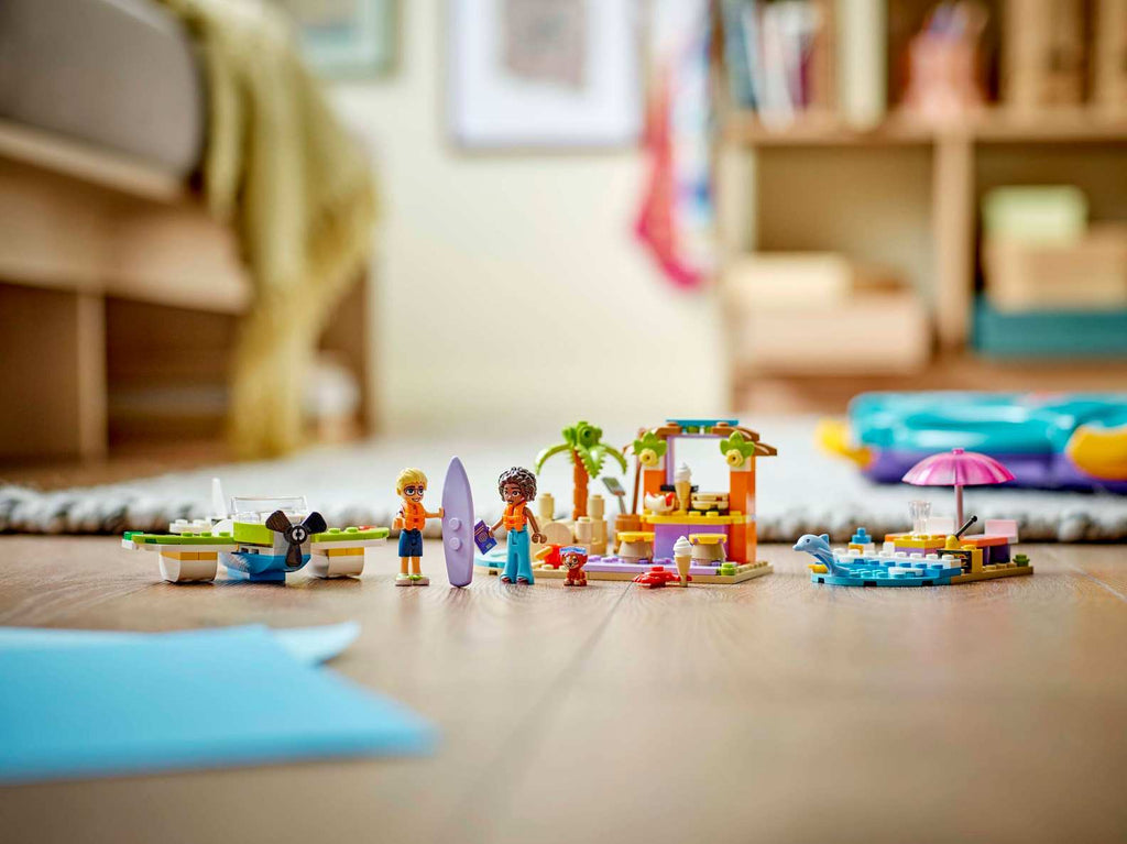 LEGO® Friends Creative Beach & Travel Suitcase (42672) product image 6, provided for visual reference and product detail