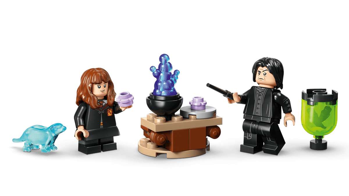 LEGO® Harry Potter™ #76464 Cauldron: Secret Potions Classroom product image 7, provided for visual reference and product