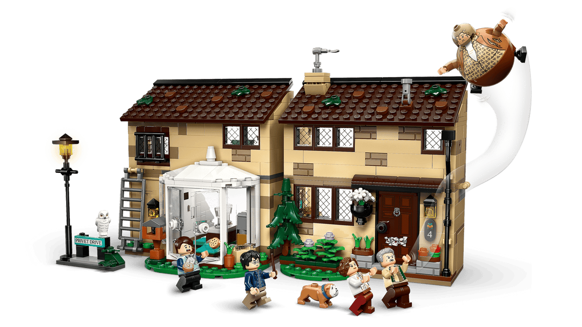 LEGO® Harry Potter™ #76451 Privet Drive: Aunt Marge's Visit product image 1, provided for visual reference and product