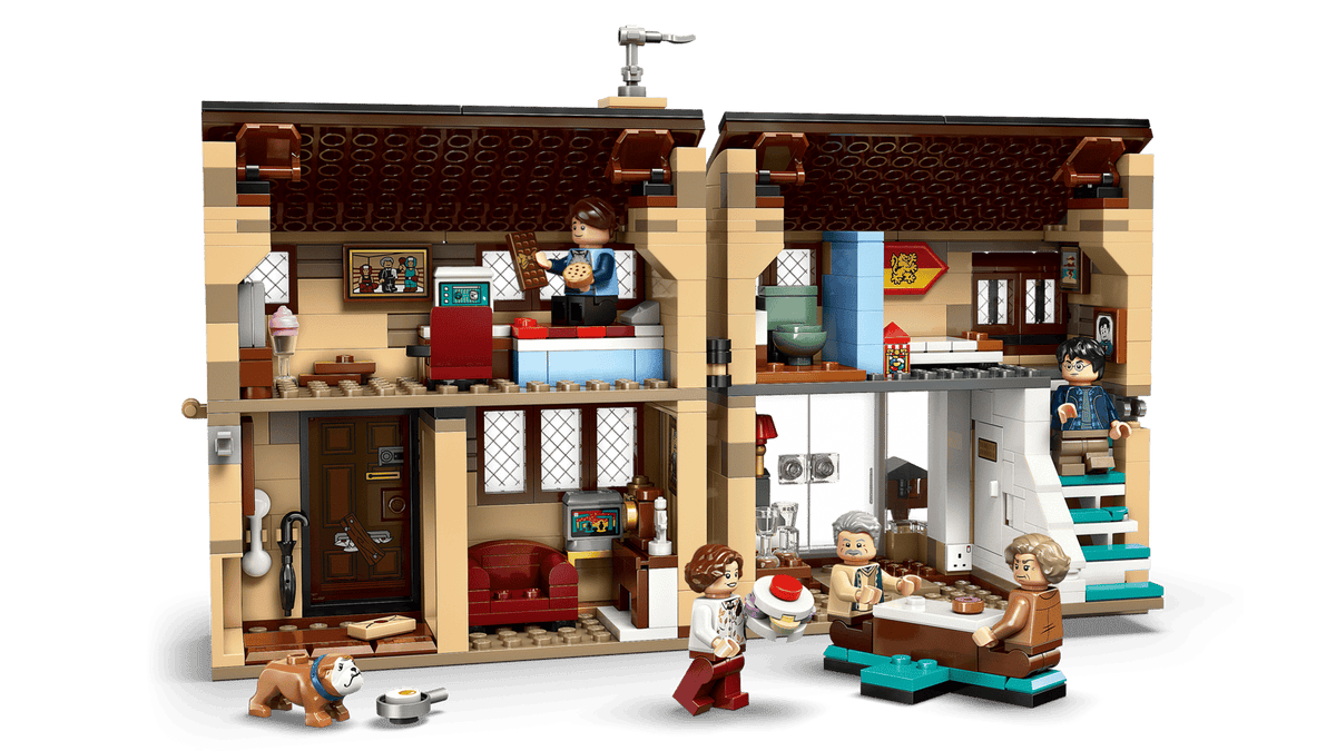 LEGO® Harry Potter™ #76451 Privet Drive: Aunt Marge's Visit product image 3, provided for visual reference and product