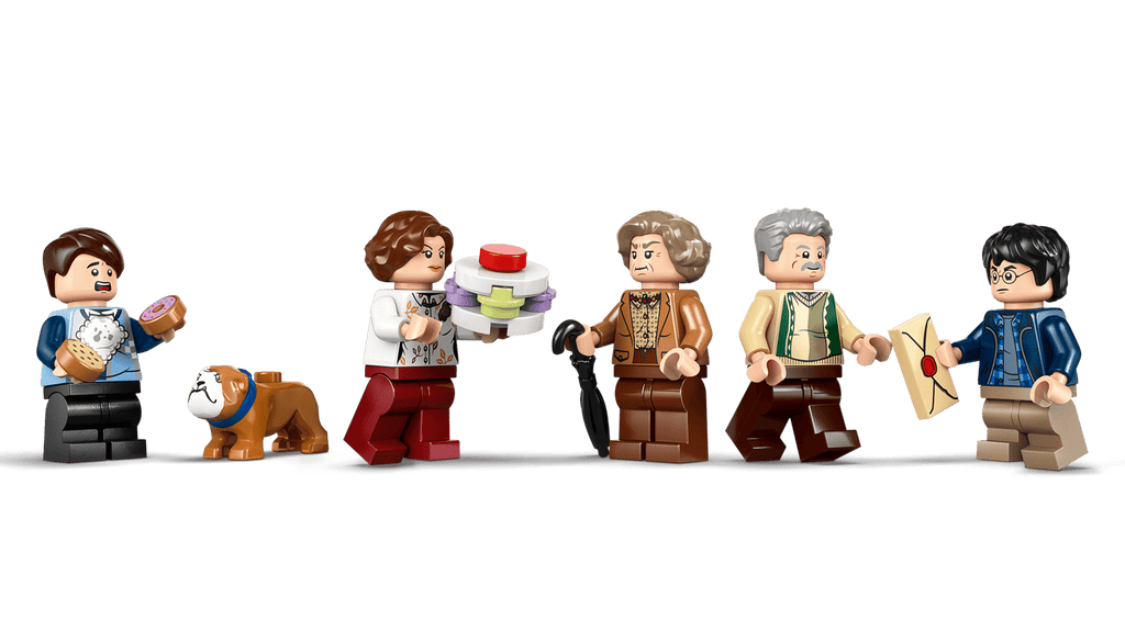 LEGO® Harry Potter™ #76451 Privet Drive: Aunt Marge's Visit product image 8, provided for visual reference and product
