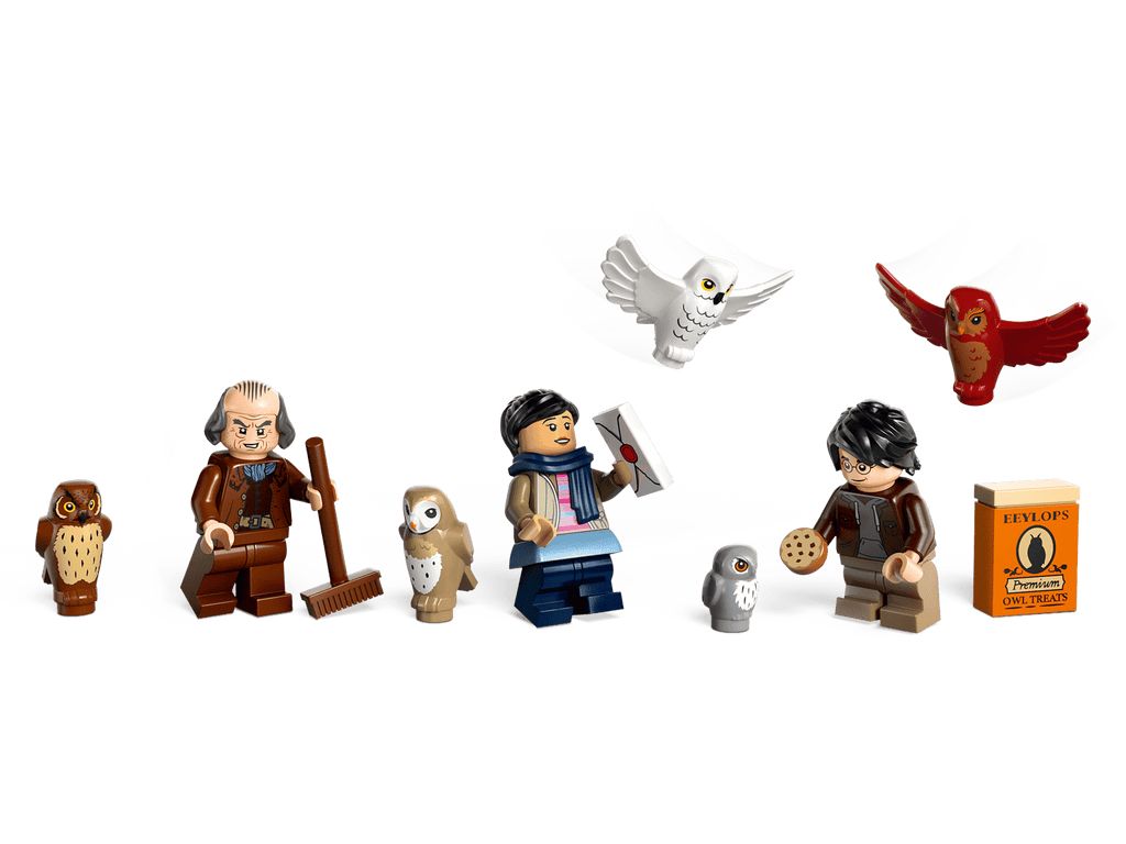 LEGO® Harry Potter™ #76430 Hogwarts™ Castle Owlery product image 9, provided for visual reference and product detail review