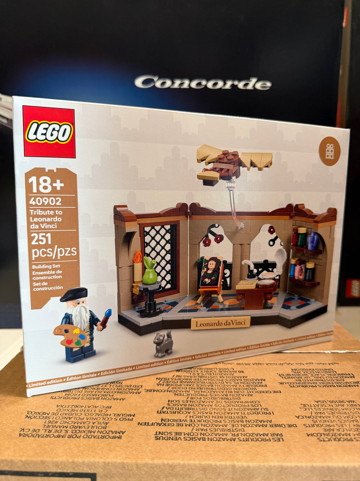 LEGO® Limited Edition Tribute to Leonardo da Vinci product image 2, provided for visual reference and product detail review