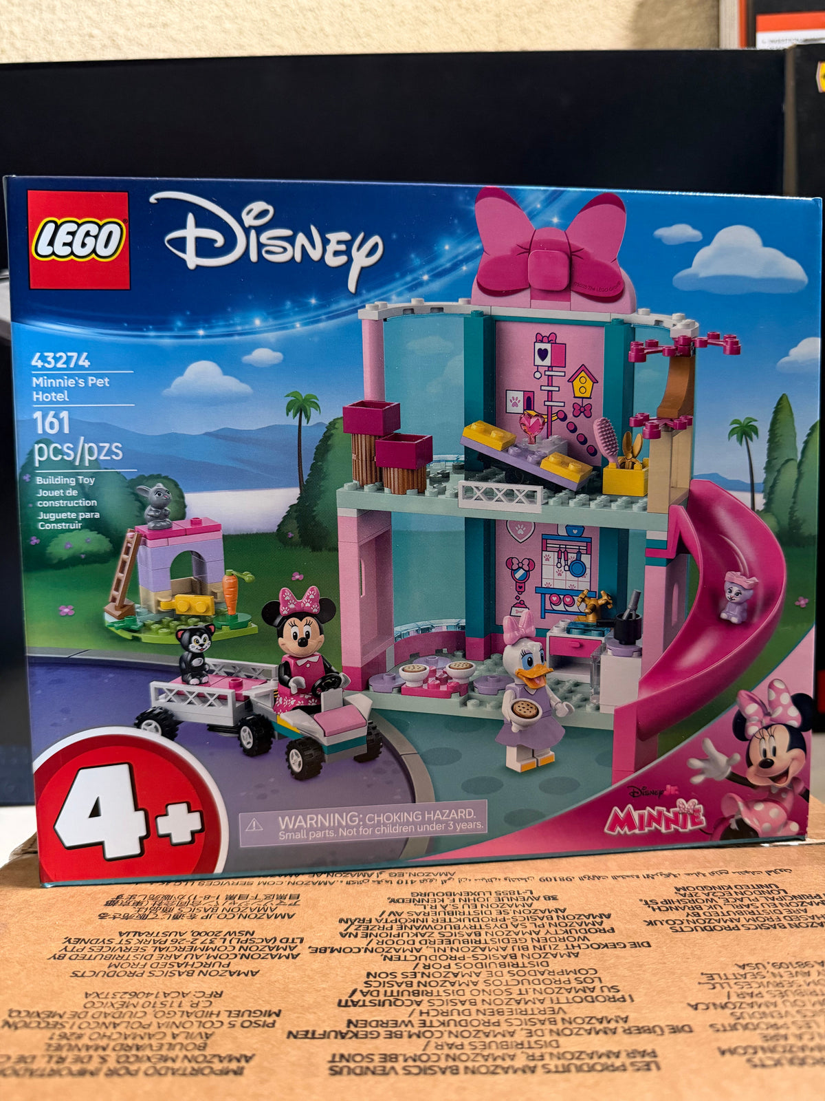LEGO® Disney™ #43274 Minnie's Pet Hotel product image 2, provided for visual reference and product detail review