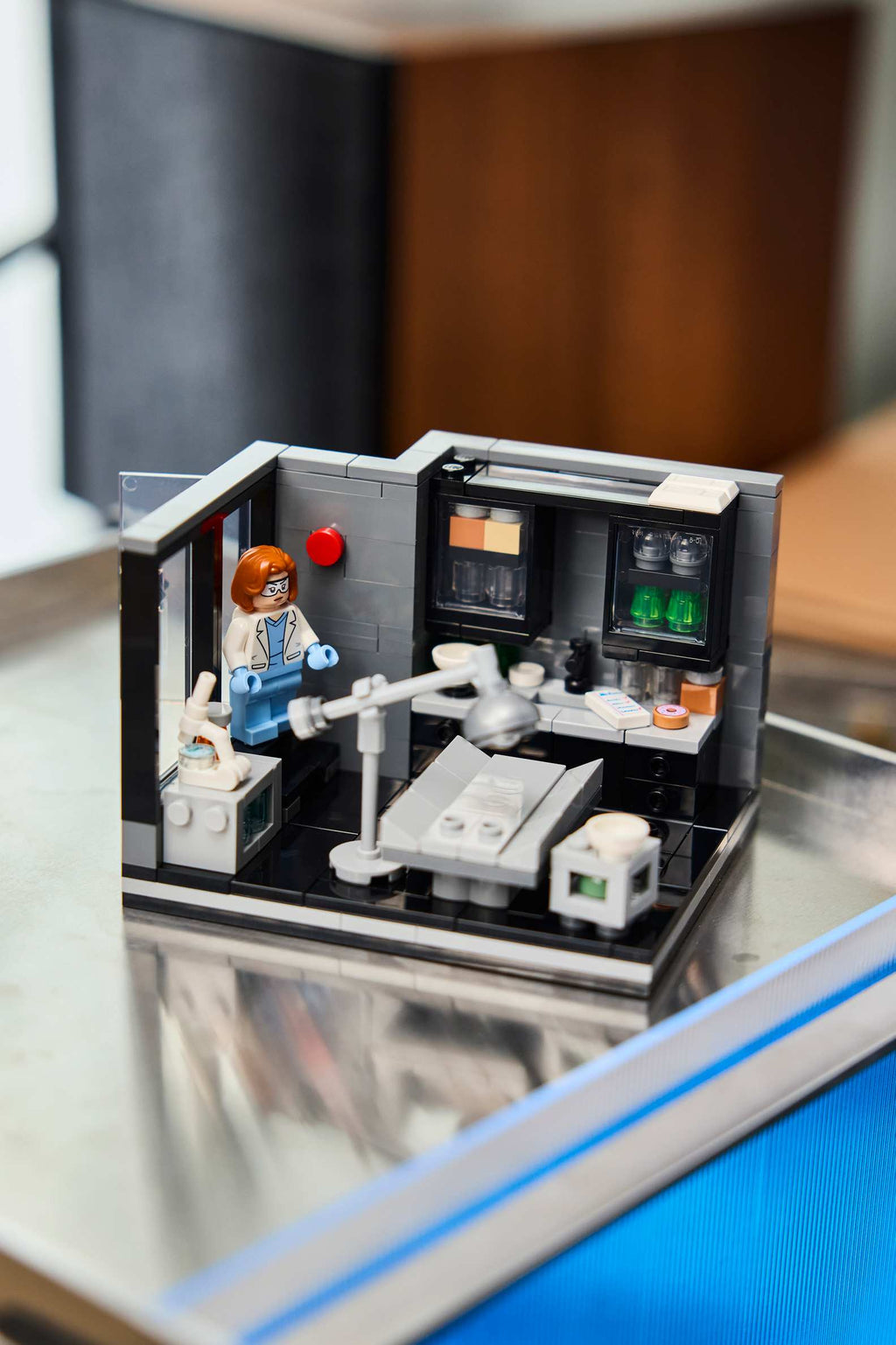 LEGO® Limited Edition The X-Files: Scully's Lab product image 5, provided for visual reference and product detail review
