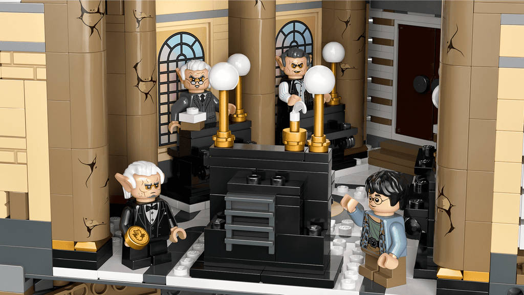 LEGO® Harry Potter™ #76417 Gringotts™ Wizarding Bank – Collectors' Edition product image 5, provided for visual reference