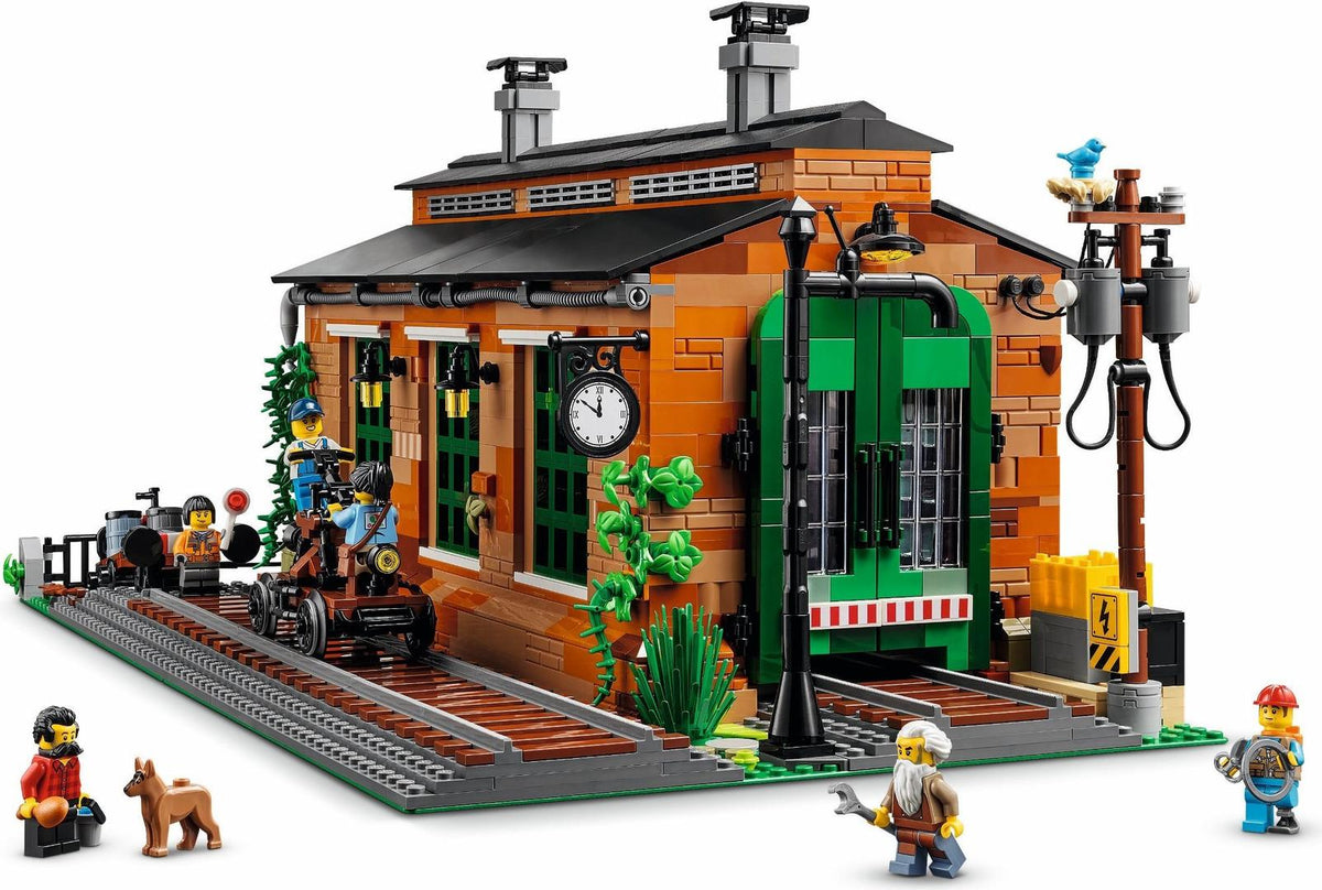 910033 Old Train Engine Shed (Certified) LEGO BrickLink product image 1, provided for visual reference and product detail