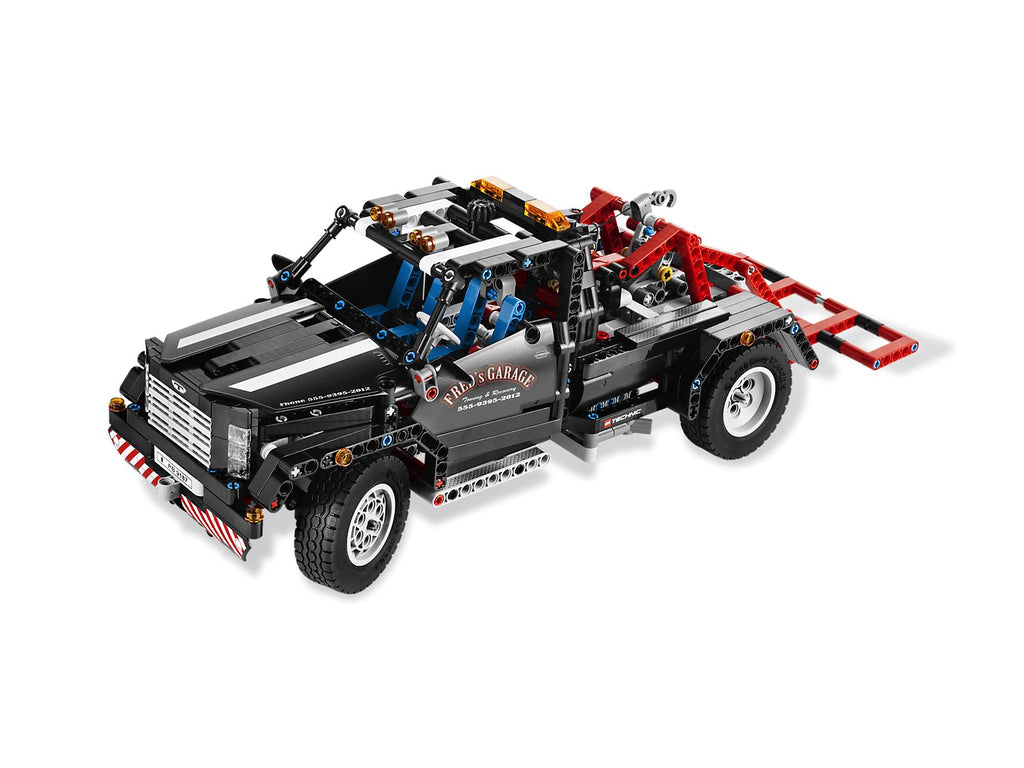 9395 Pick-Up Tow Truck (Certified) LEGO TECHNIC product image 1, provided for visual reference and product detail review