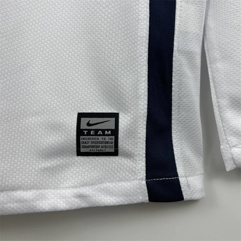 Retro Manchester United Jersey 2007/08 Away Long Sleeve product image 8