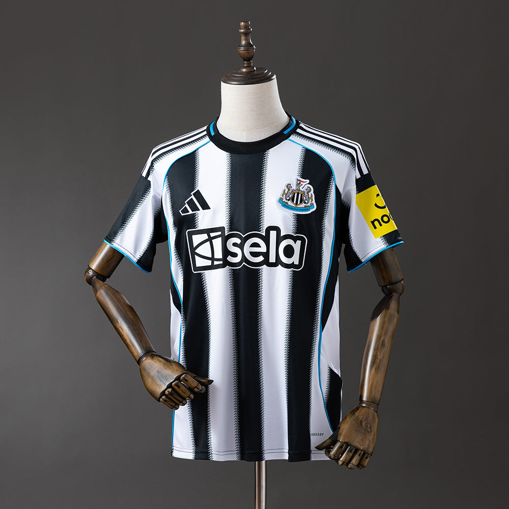 Newcastle United Jersey 25/26 Home Football Kit product image 1