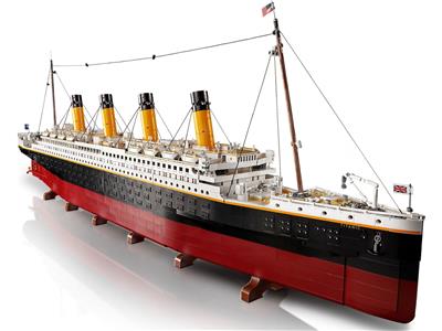 Titanic product image 4, provided for visual reference and product detail review