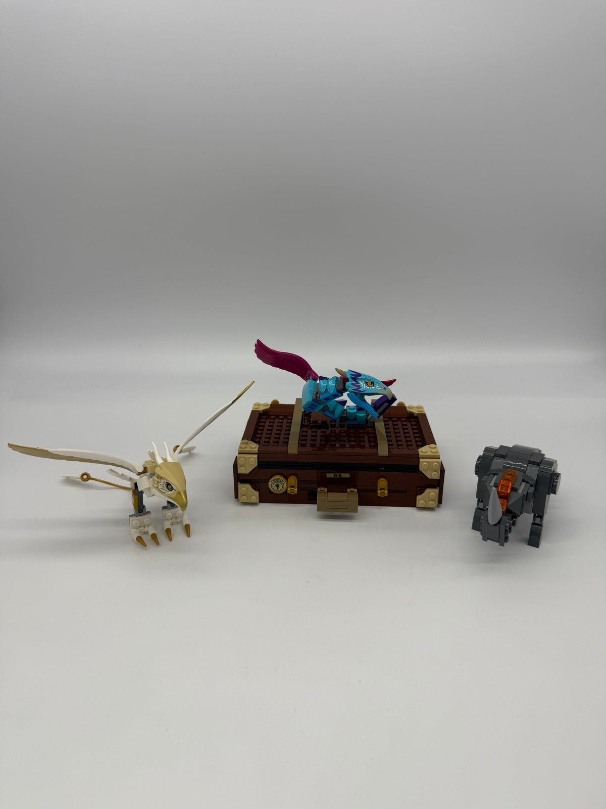 Newt's Case of Magical Creatures product image 1, provided for visual reference and product detail review