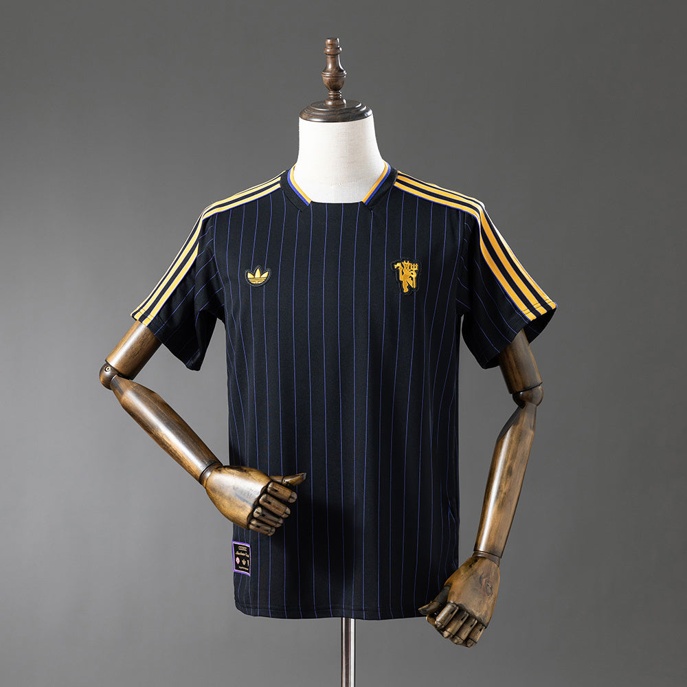 Manchester United Jersey 25/26 Black Special Football Kit product image 1