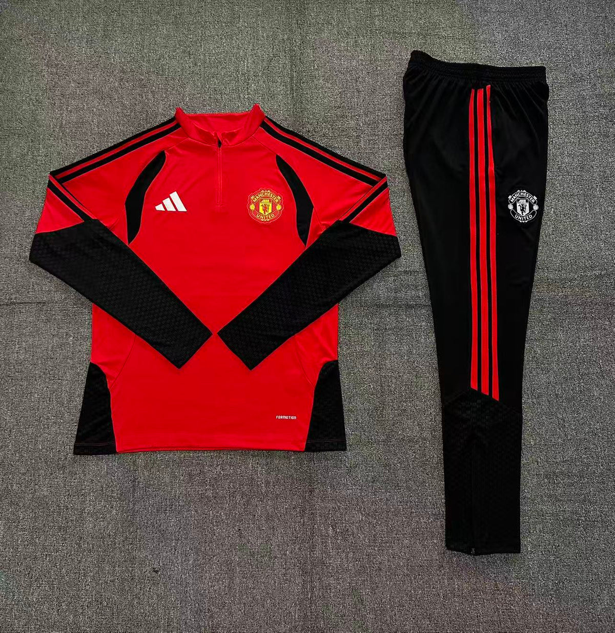 Kids Manchester United Training Tracksuits 2026-2027 product image 2