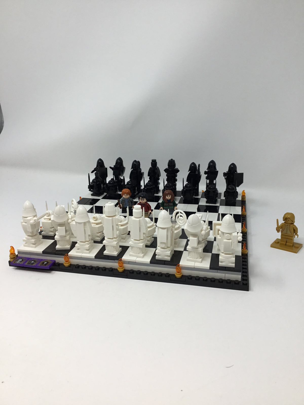 76392-1 Wizard Chess (Used) LEGO Harry Potter product image 1, provided for visual reference and product detail review