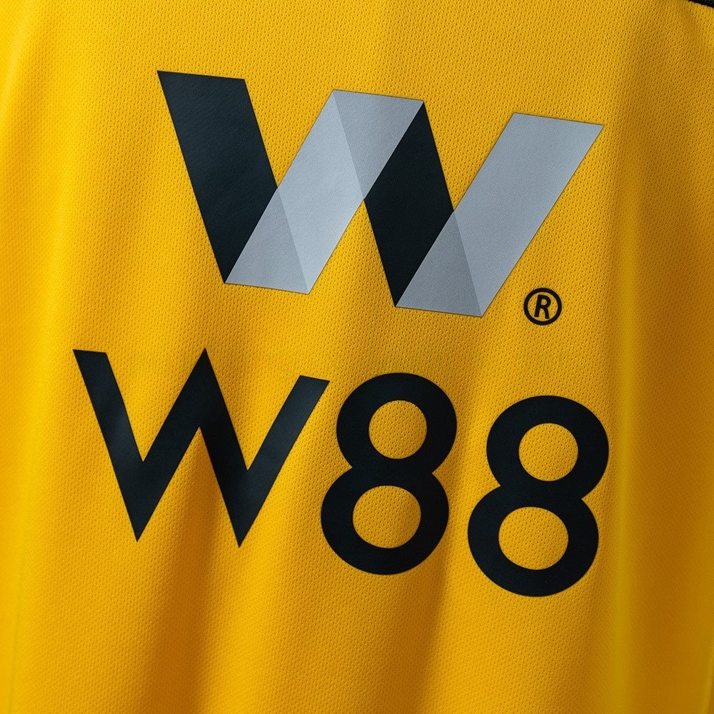 Retro Wolves Home Jersey 2018-19 Football Kit Soccer Shirt product image 8