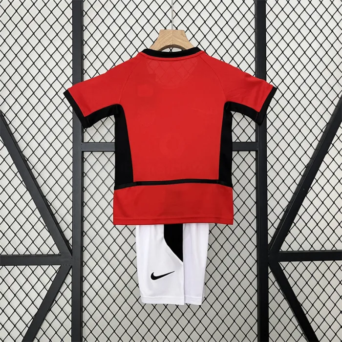 Retro Kids Manchester United Home Jersey 02/04 product image 5