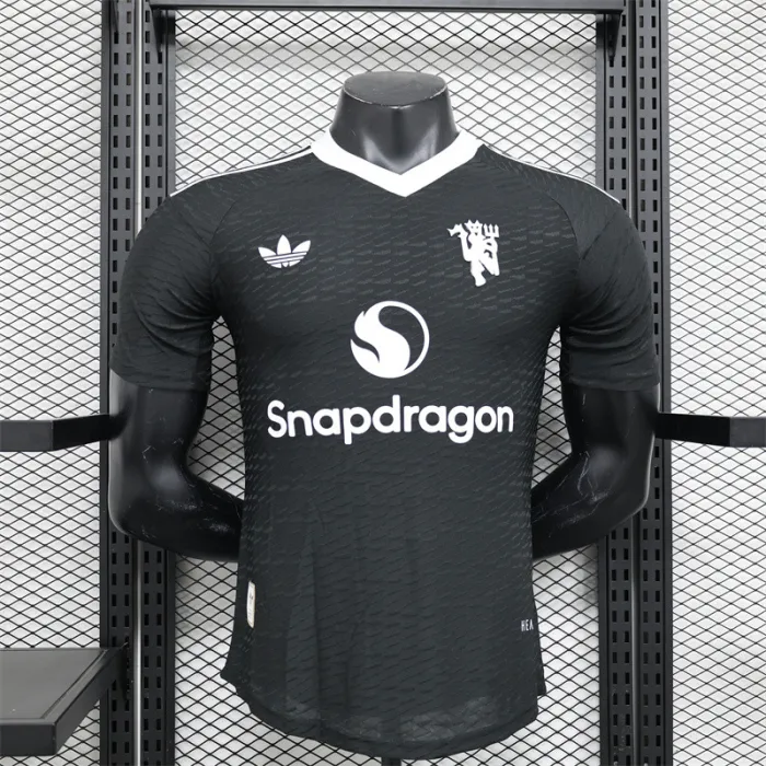 Player Version Manchester United Black Kit 24/25 Football