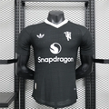 Player Version Manchester United Black Kit 24/25 Football product image 1