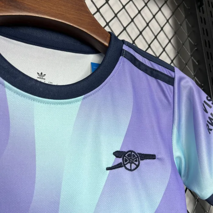 Kids Arsenal Third Kit 24/25 Football Jersey product image 3