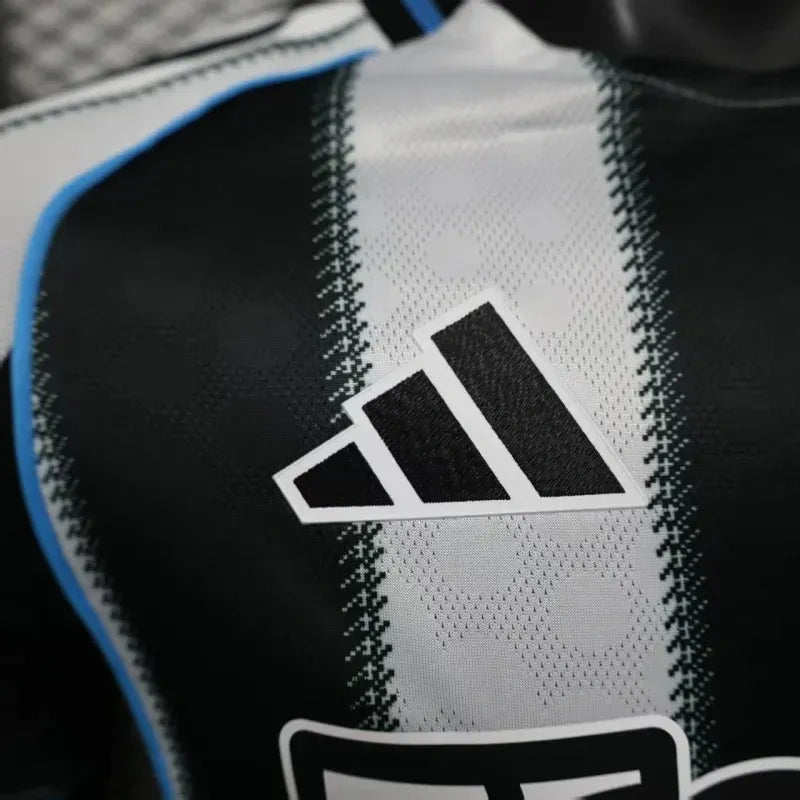 player version newcastle united jersey 25/26 home football product image 4