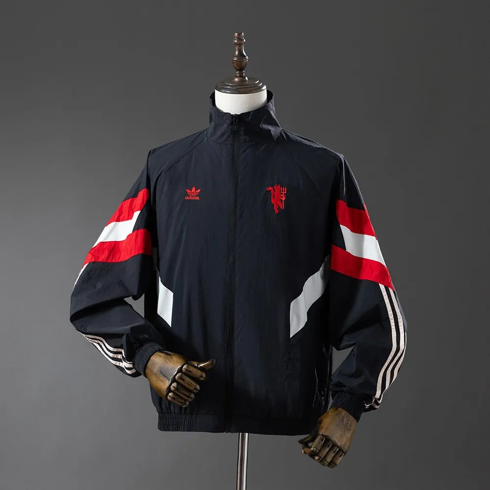 Manchester United Windbreaker 2025/26 Black Football Kit product image 1